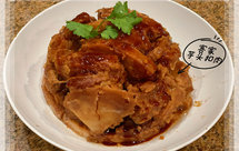 跟电视剧学的「芋头扣肉」