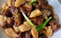 夏日鲜甜美味-排骨焖菱角