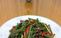 春季十道素~青菜~椒丝腐乳炒水蕨菜