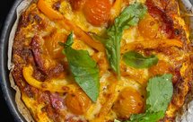 椰菜花薄餅Cauliflower pizza配蔬果汁