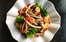 蟹味菇西兰花炒虾仁