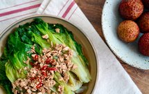 咸鸭蛋清拌生菜(巧用咸鸭蛋清不浪费)