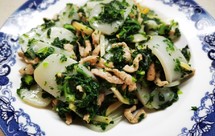 春天的味道“荠菜冬笋炒年糕”