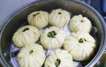 荠菜鲜肉包