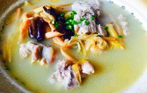 黄花菜汤木耳汤排骨汤