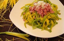 黄花菜凉着吃--蒜香火腿凉拌黄花菜