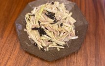 饱含母爱的冬笋肉丝配韭黄木耳