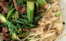 炒米粉/炒牛河（芥兰和豆芽我都要）