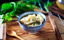 荠菜鸡肉馄饨～太阳谷菜谱