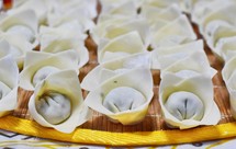 快手早餐-荠菜鲜肉馄饨(附包馄饨小窍门)