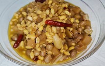 营养丰富，简单易做，可凉可热，黄豆咸菜炖猪皮