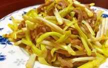 韭黄炒肉丝 ➰韭黄不只炒鸡蛋才好吃啊