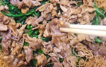 广式芥兰肉片蒸米粉