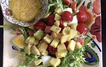 红薯芝士圣女果烤肠鸡蛋苦菊沙拉（柠檬芝麻沙拉汁）