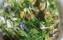 松花蛋花生拌苦菊