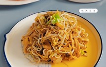 发绿豆芽+炒绿豆芽