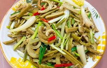 蕨菜炒荞头(素菜)