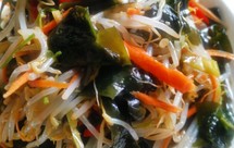 凉拌绿豆芽裙带菜