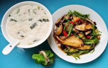 一粥一菜，营养丰富丨水芹菜炒香菇豆腐&椰蓉小米野菜粥 · 圆满素食