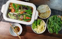 腊猪脚/腊排骨火锅