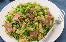 抱子甘蓝培根意面