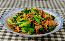 蒜苗炒肉