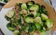 培根炒孢子甘蓝