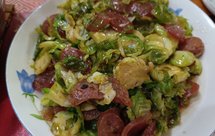 腊肠炒孢子甘蓝