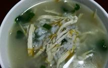 鸡丝菜苗胡萝卜大米粥