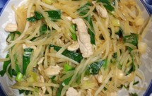 白萝卜蒜苗肉丝