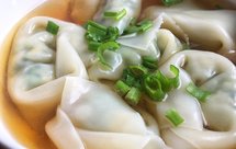 绿色苋菜鸡蛋大馄饨