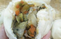 素馅包子（香菇胡萝卜包菜）