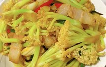吃一次就会爱上有机菜花炒肉