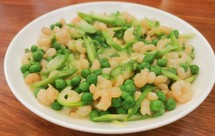 小美锅家宴之热菜（2）：芦笋青豆炒虾仁