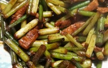 十分钟搞定家常热菜-蒜苔炒肉