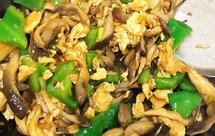 平菇青椒炒鸡蛋~有意思的组合