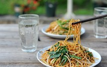 少油条条分明的炒面