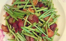 高尼私房菜之藜蒿炒腊肉