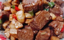 弹牙爆汁的黑胡椒杏鲍菇牛肉粒