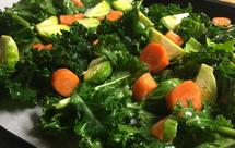 早餐烤蔬菜--孢子甘蓝、小胡萝卜、羽衣甘蓝