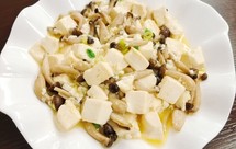 蟹味菇（海鲜菇）炖豆腐