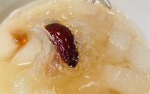 冰糖银耳雪梨汤