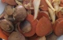 蚝油草菇胡萝卜牛肉丸炒白菜