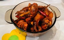 松蘑鸡腿炖土豆