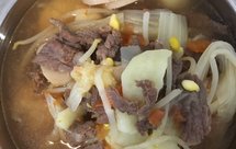 豆芽草菇番茄煮牛肉