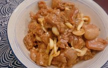 黑椒海鲜菇烩牛腩