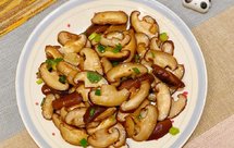 分分钟搞定的葱香蚝油花菇