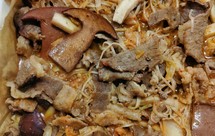 牛肝菌泡菜肥牛锅