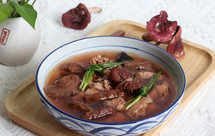 红菇煲鸡汤