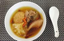 猴头菇淮山花胶银耳猪骨汤